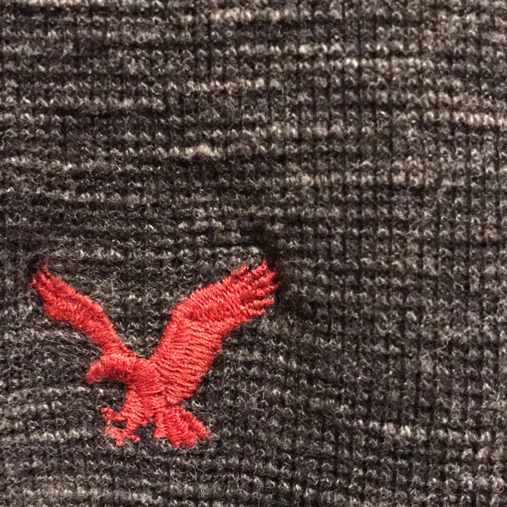 American Eagle long sleeve knit shirt. medium